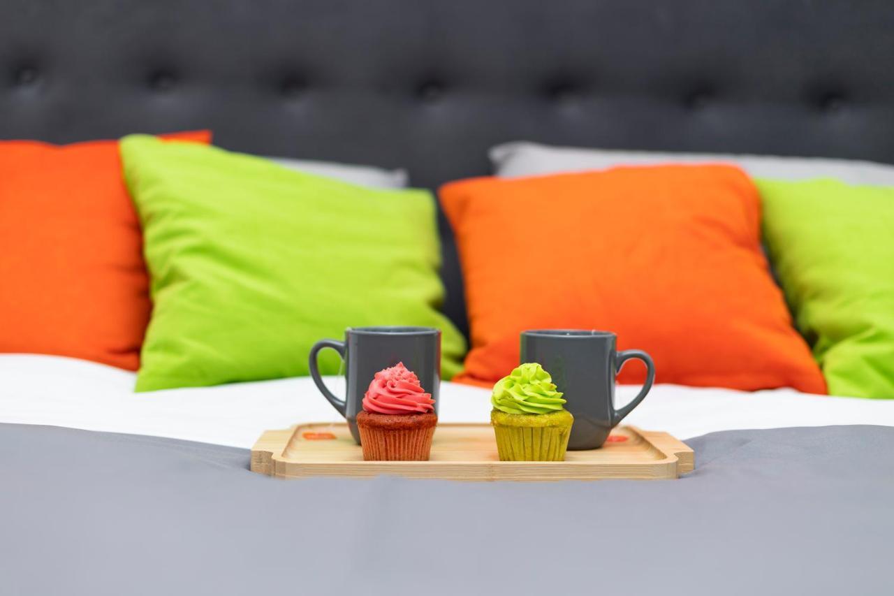 11 Steps' Lovely Studio In The Center تيرانا المظهر الخارجي الصورة