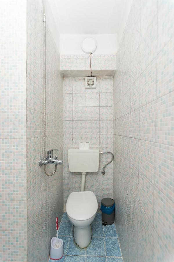 11 Steps' Lovely Studio In The Center تيرانا المظهر الخارجي الصورة